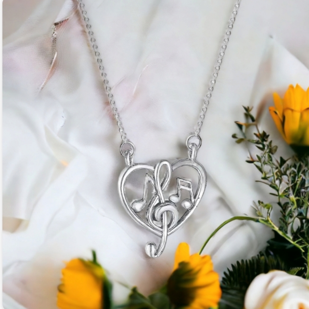 Music Note Necklace - Picture 4 of 7